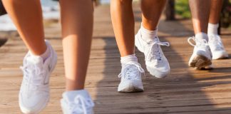 ходене пеша