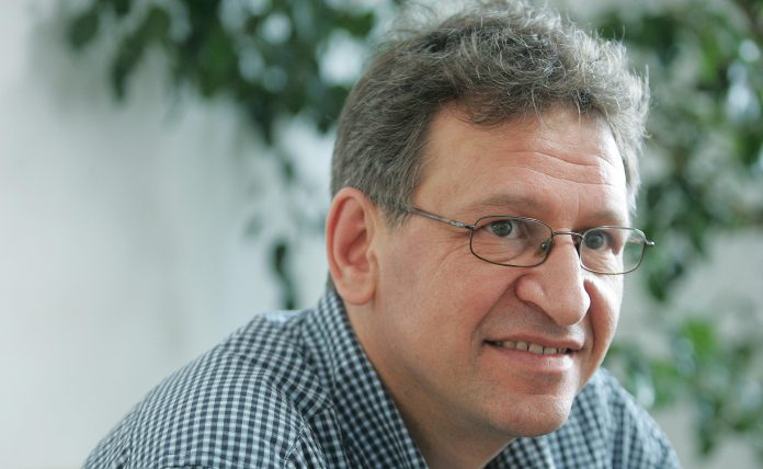 Д-р Стойчо Кацаров