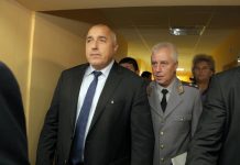 Проф. Петров ще убеждава с чар Борисов и Горанов за падане на лимитите Проф. Петров