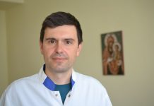 Лекарят на годината работи две седмици в София и две – в Дарби лекарят на годината