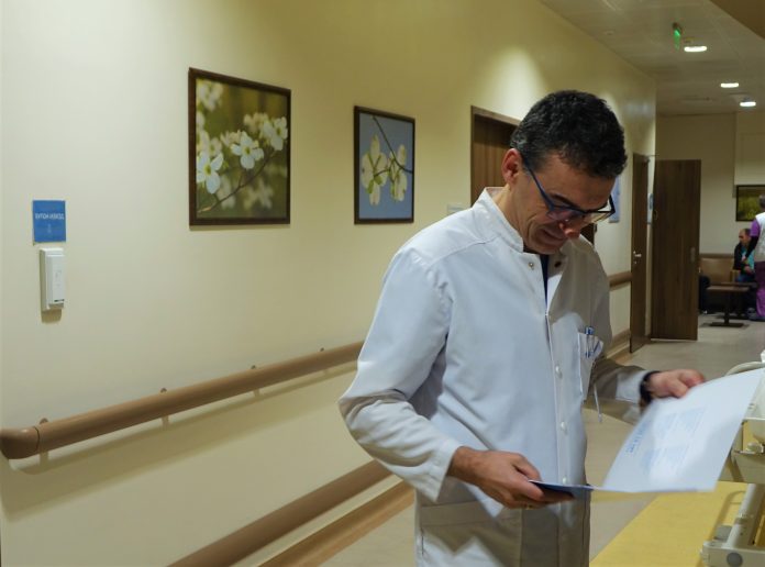 Доц. Иво Петров