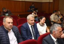 Съдят Москов за 1 милион заради ваксините Москов