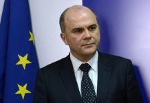 Борисов: Казал съм на Бисер Петков да се връща на работа НОИ