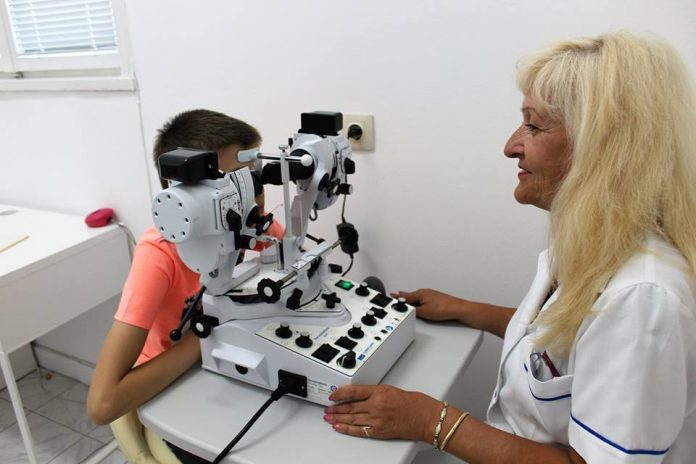 мързеливо око