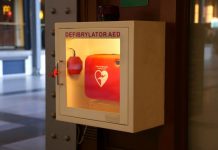 дефибрилатора