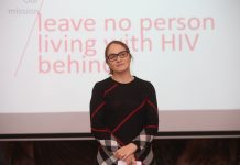 Когато ХИВ-позитивен се лекува, то той не е заразен ХИВ-позитивен