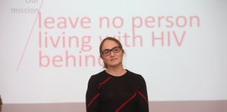 ХИВ-позитивен