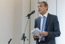 Коста Костов