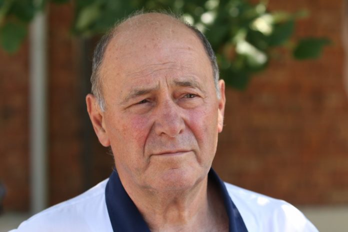 Д-р Петър Петров