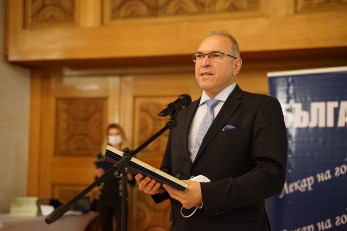 Проф. Борис Богов Проф. Борис Богов