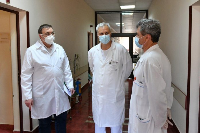 дихателни апарати