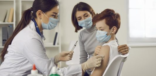 БЛС: При доказани фиктивни имунизации да се търси отговорност от лекаря и родителите имунизации