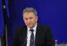 Здравният министър отказа да носи отговорност и за новите мерки Кацаров