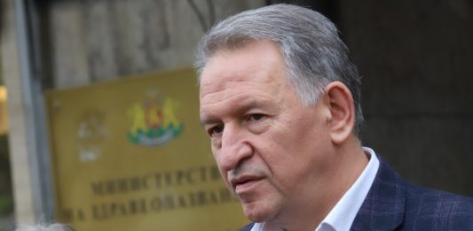 Бивш здравен министър влезе в Надзора на касата, ще защитава пациентите министър