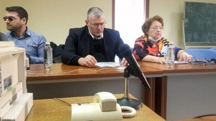 група група