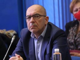 Д-р Константинов: Заради липсващите ваксини трябва да хвърчат глави Константинов