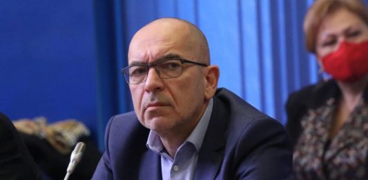 Д-р Константинов: Заради липсващите ваксини срещу грип трябва да хвърчат глави Константинов