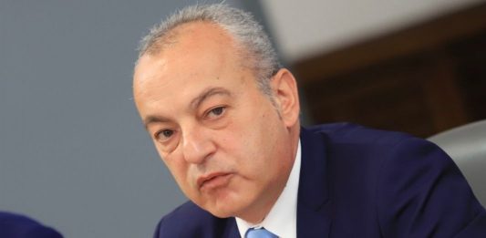 Вицепремиерът Гълъб Донев ще отговаря и за здравеопазването Гълъб Донев
