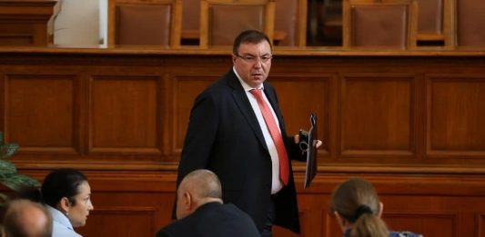 Проф. Ангелов: Закриването на съвета по цени на лекарствата е недопустимо лекарствата