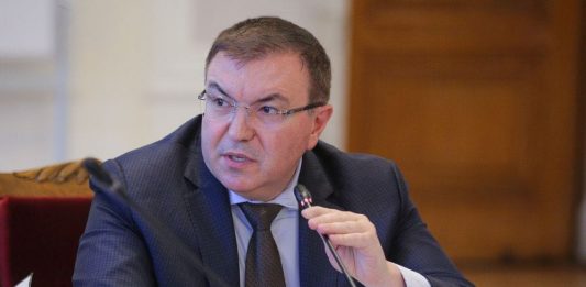 Проф. Ангелов: Трябва да насърчим оставането на генерици на пазара ни Ангелов