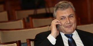 декан