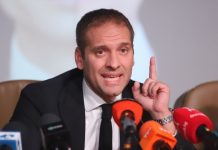 Фондацията на Стилиян Петров дари 585 000 лева на 10 онкоболници Стилиян Петров