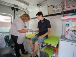Мобилни кабинети осигуряват прегледи и изследвания в 17 области на страната мобилни кабинети