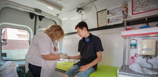 Мобилни кабинети осигуряват прегледи и изследвания в 17 области на страната мобилни кабинети