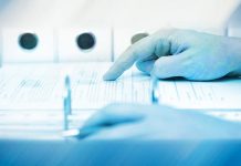 Проверяват специализант по хирургия, извършвал гинекологични прегледи прегледи