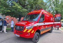 Педиатрията получи най-модерната линейка у нас линейка