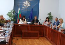 Правят график за преговорите по КТД, заплатите същите още поне 4 месеца заплатите