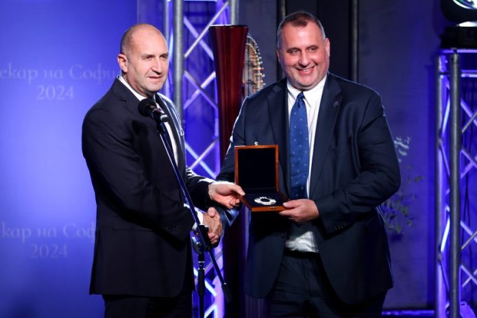 Николай Велинов