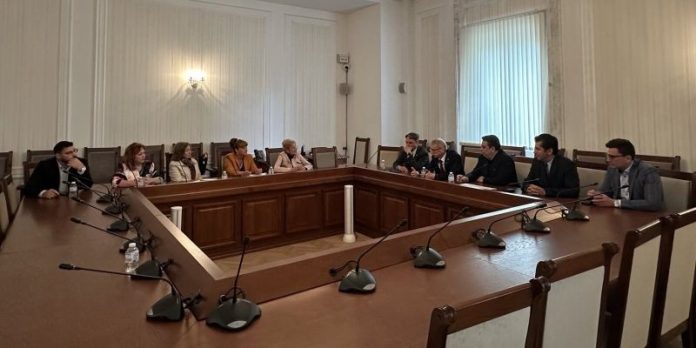 сестрите сестрите