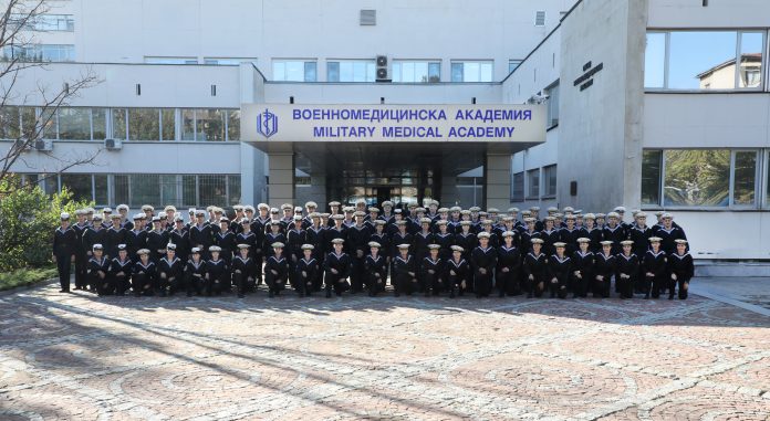 военни лекари