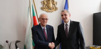 Околийски щял да бори хазартната зависимост Церемонията по сдаване и приемане на властта в МЗ мина без журналисти.