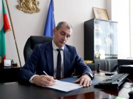 Околийски пуска БХК да върши работата на МЗ в психиатриите Околийски