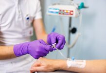 Жена с 3 автоимунни заболявания е в ремисия след CAR-T терапия CAR-T терапия